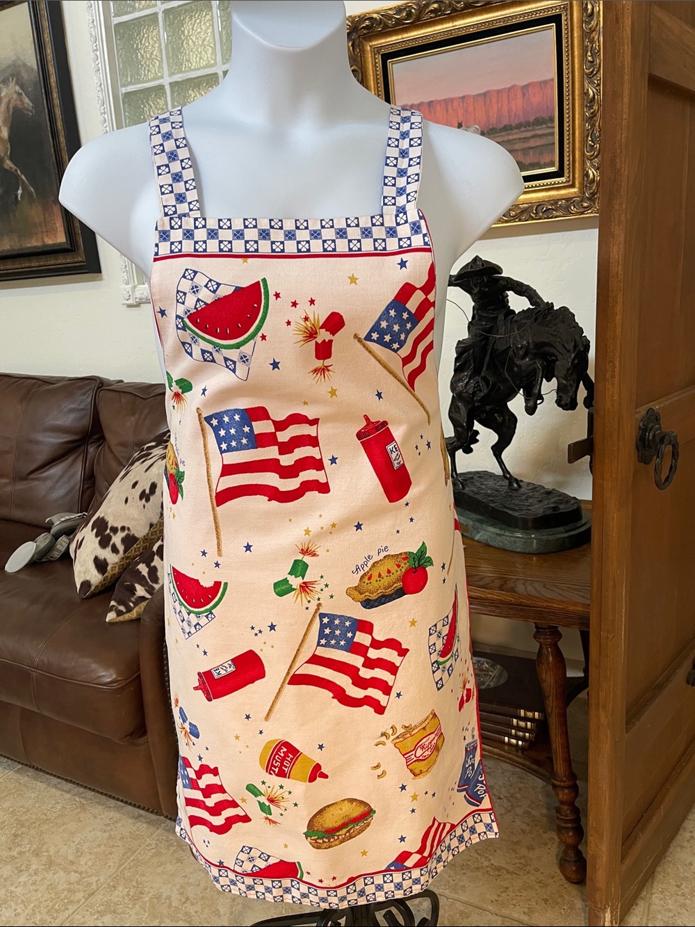 Vintage Daisy Kingdom fabric adult Patriotic Flag & Picnic Print Apron in Cream